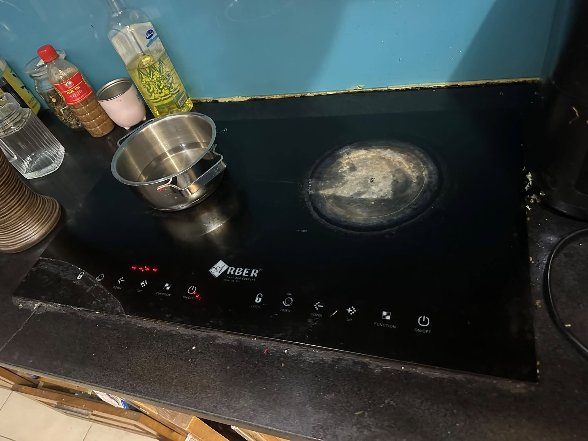 Sửa bếp từ không nóng tại Vinh